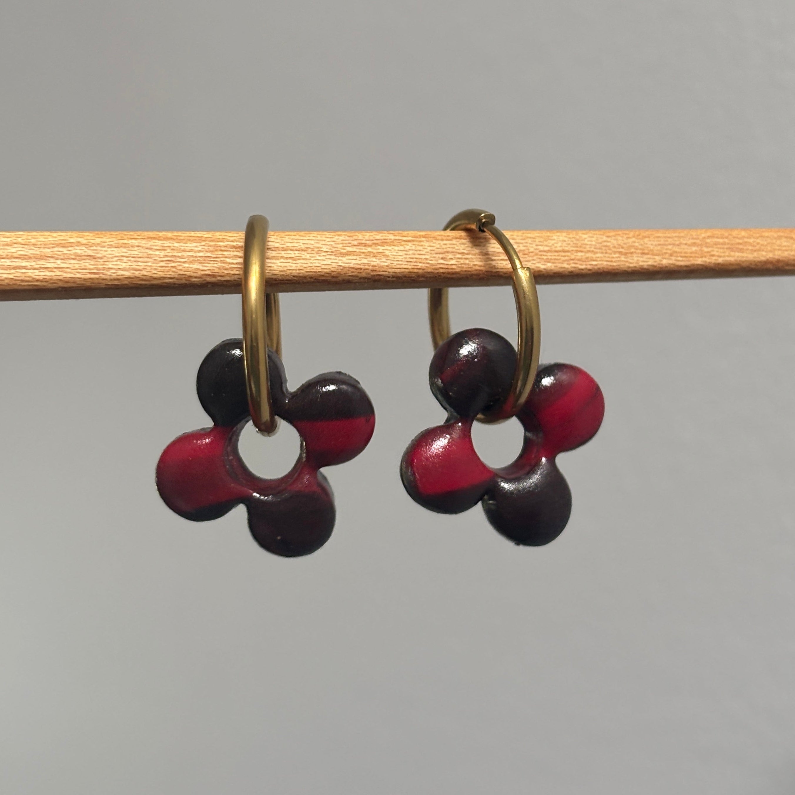 ISLA CHARM - RED & BLACK