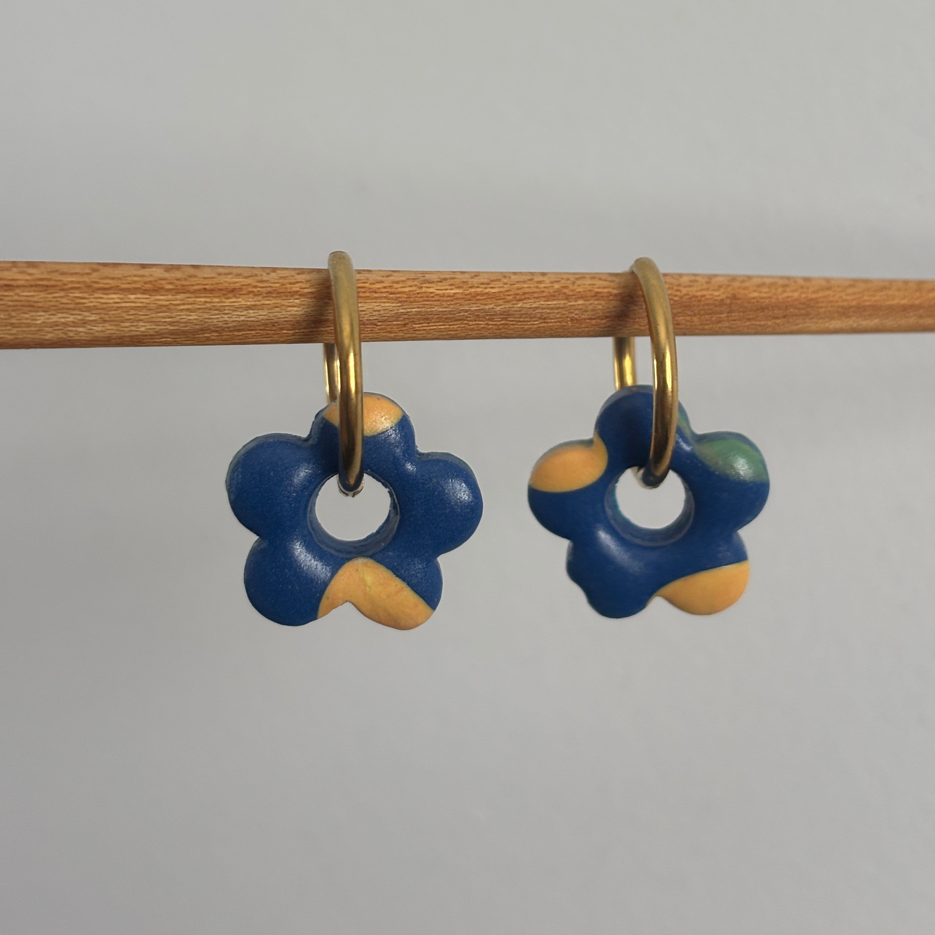 LULA CHARM - BLUE YELLOW GREEN